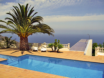 Gästehaus mit Pool Gästehaus mit Pool