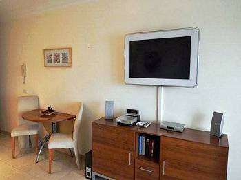 Flachbildfernseher mit Sat-TV Flachbildfernseher mit Sat-TV