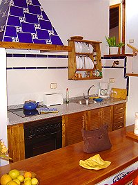 schönes Ferienhaus Teneriffa West bei Los Gigantes - die Küche schönes Ferienhaus Teneriffa West bei Los Gigantes - die Küche