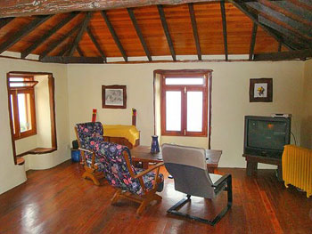 Wohnzimmer mit SAT-TV - Haupthaus (711.2) Wohnzimmer mit SAT-TV - Haupthaus (711.2)