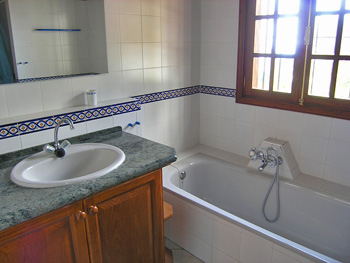 Badzimmer mit Wanne