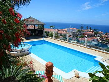 Apartments für 2-4 Personen mit Pool Apartments für 2-4 Personen mit Pool