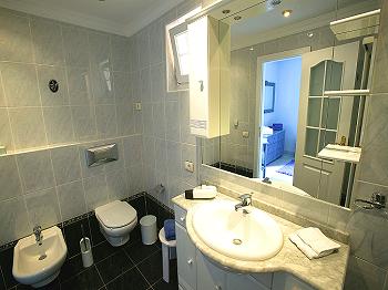 Modernes Badezimmer (754.4) Modernes Badezimmer (754.4)