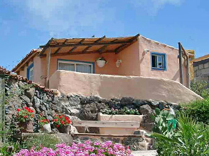 Kleines Landhaus mit Terrasse Kleines Landhaus mit Terrasse