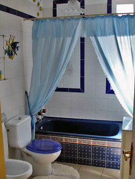 Badezimmer mit Wanne Badezimmer mit Wanne