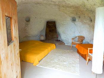 Cueva (Ein-Raum-Höhle) Cueva (Ein-Raum-Höhle)