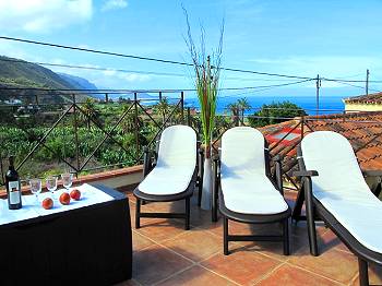 Ferienhaus für 8 Personen mit Meerblick Ferienhaus für 8 Personen mit Meerblick