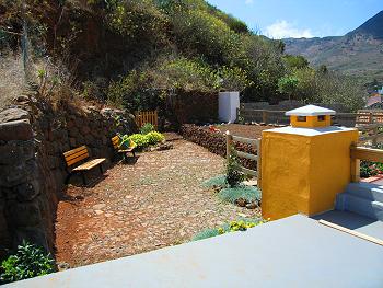 Ferienhaus mit kleinem Garten Ferienhaus mit kleinem Garten