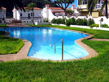 Ferienhaus mit Pool
