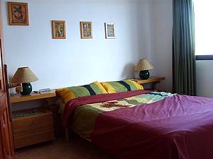 Schlafzimmer mit Doppelbett Schlafzimmer mit Doppelbett
