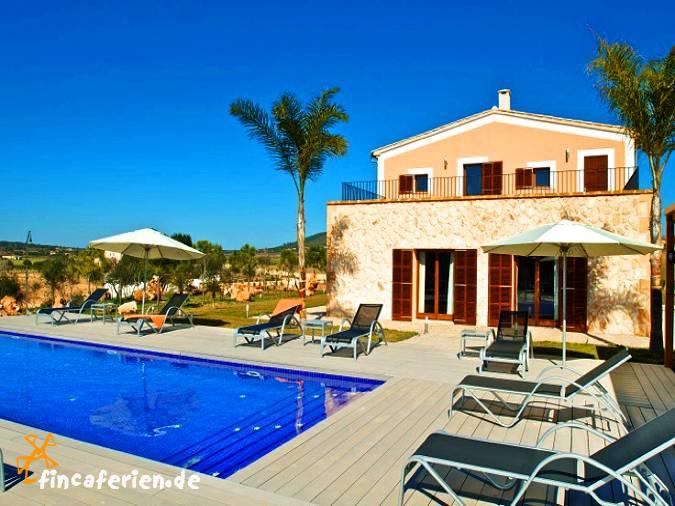 Mallorca exklusives Ferienhaus mit Pool und Klimaanlage für 14 ...