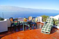 Kleines Ferienhaus in ruhiger Lage mit schönem Meerblick Kleines Ferienhaus in ruhiger Lage mit schönem Meerblick