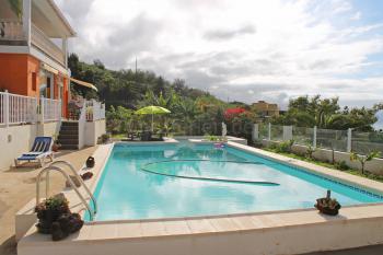 Studio mit beheizbarem Pool und Meerblick