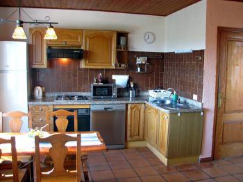 Küche mit Essplatz (Apartment 2)