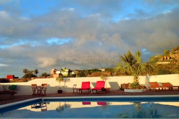 Apartments mit Pool