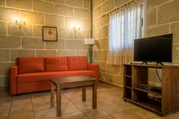 Wohnzimmer mit Sofa Wohnzimmer mit Sofa