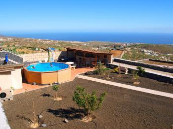 Ferienwohnung mit Pool und Internet