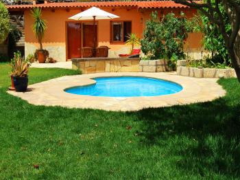 Ferienhaus mit Pool 