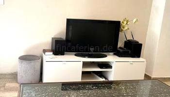 Fernseher und Stereoanlage